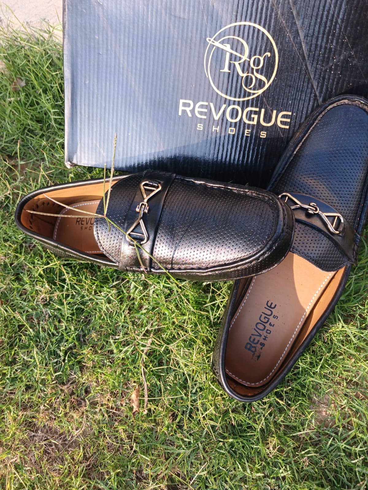 TQ409 Black Dotted Loafer
