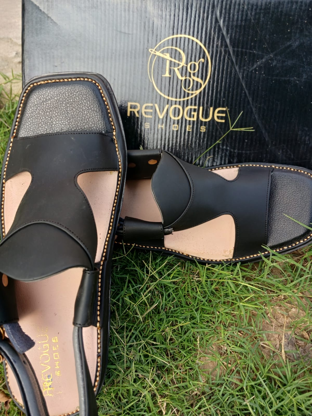 Panjedar Black Peshawari Chappal